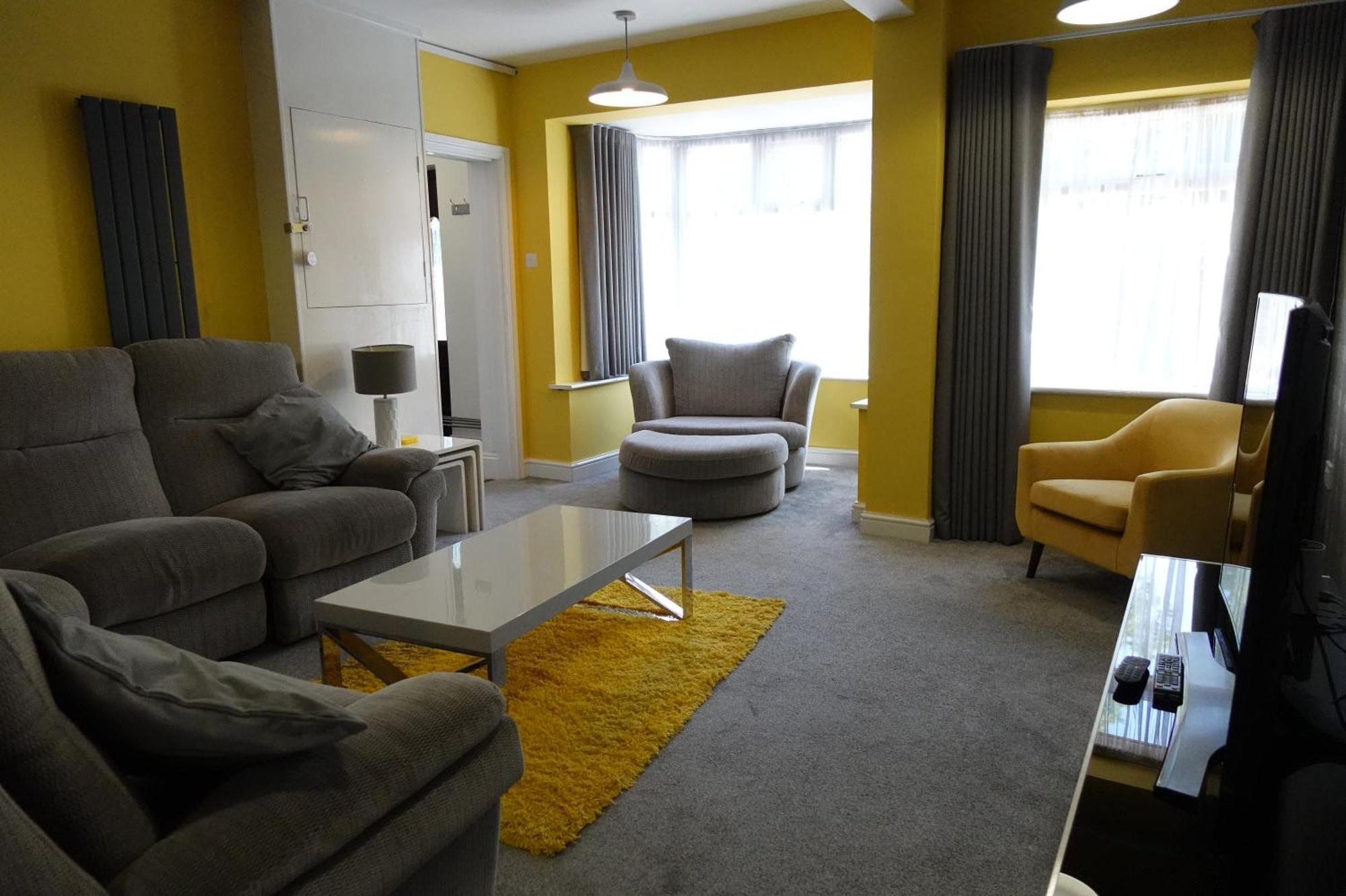 ברמינגהאם Huge 9 Bed Property Sleeps 17, Near Nec, City Centre, Hs2 מראה חיצוני תמונה